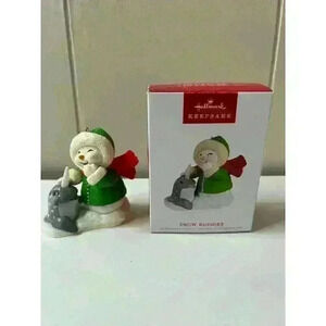 Hallmark Keepsake 2022 Snow Buddies Ornament NIB